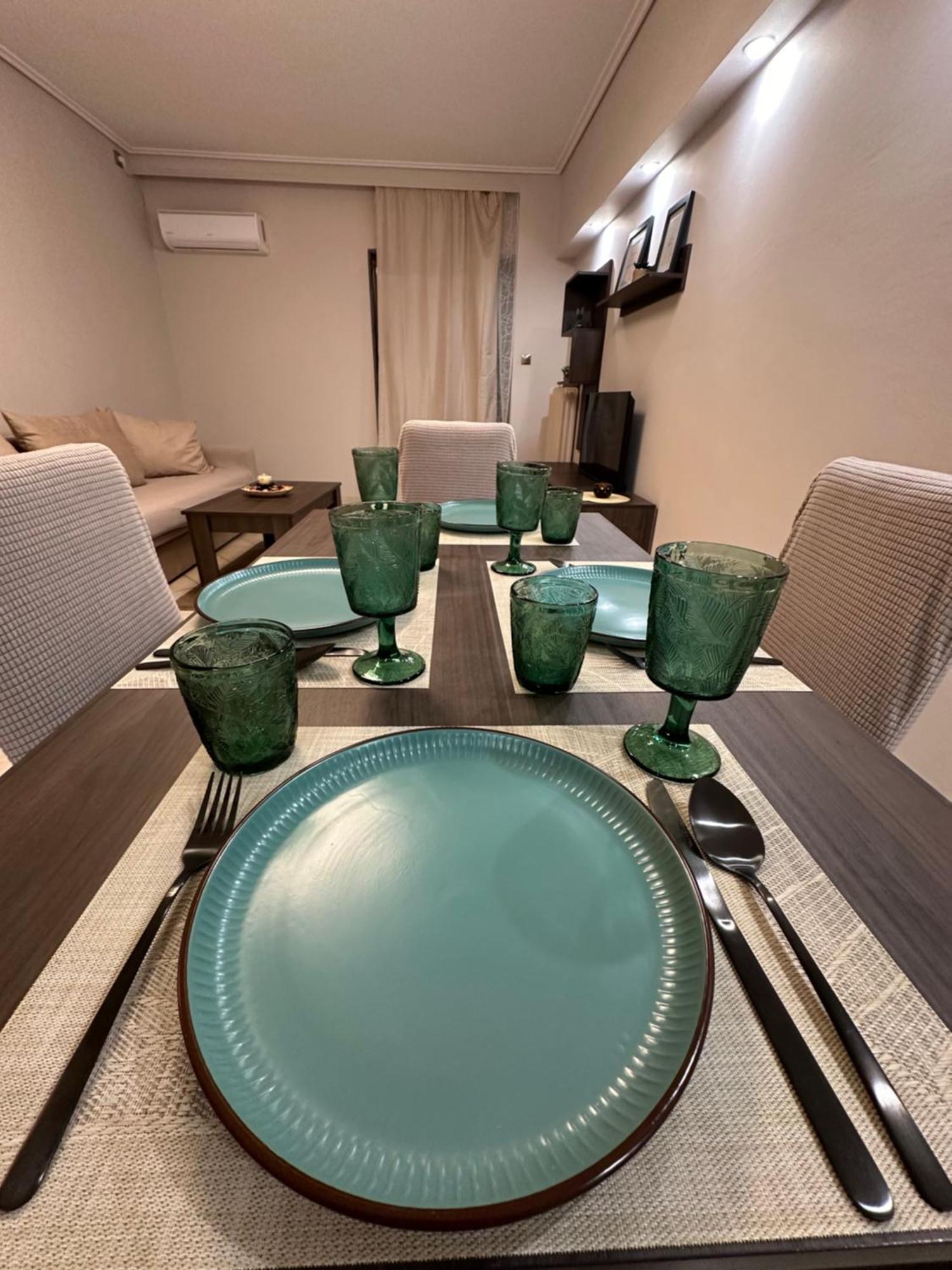 Lux Apartment Next To The Sea พีเรียส ภายนอก รูปภาพ