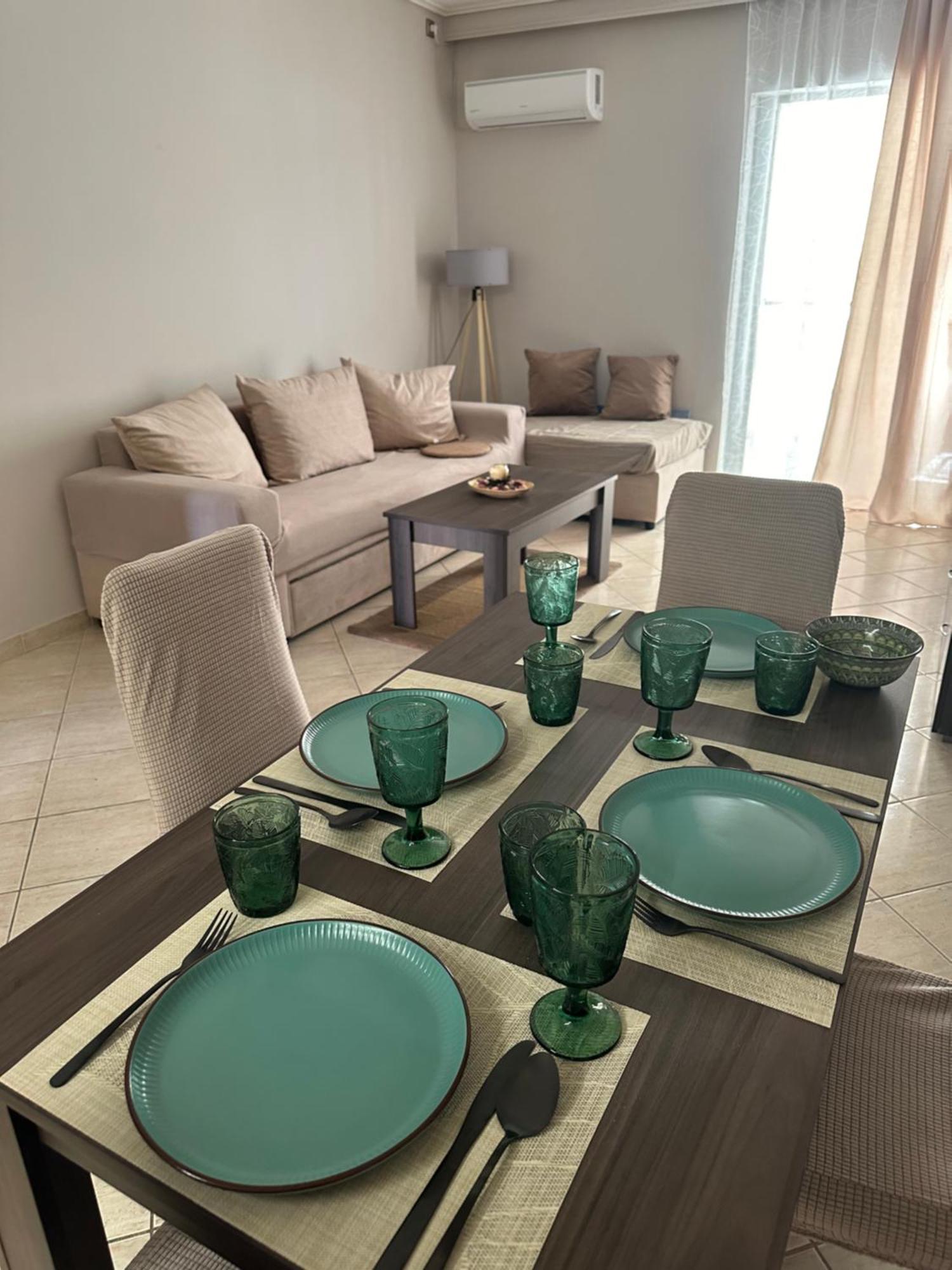 Lux Apartment Next To The Sea พีเรียส ภายนอก รูปภาพ