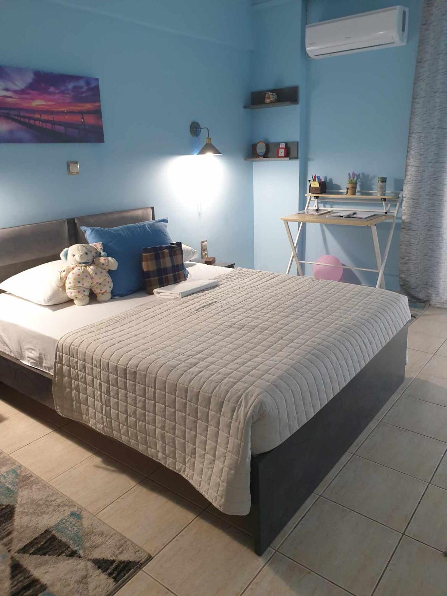 Lux Apartment Next To The Sea พีเรียส ภายนอก รูปภาพ