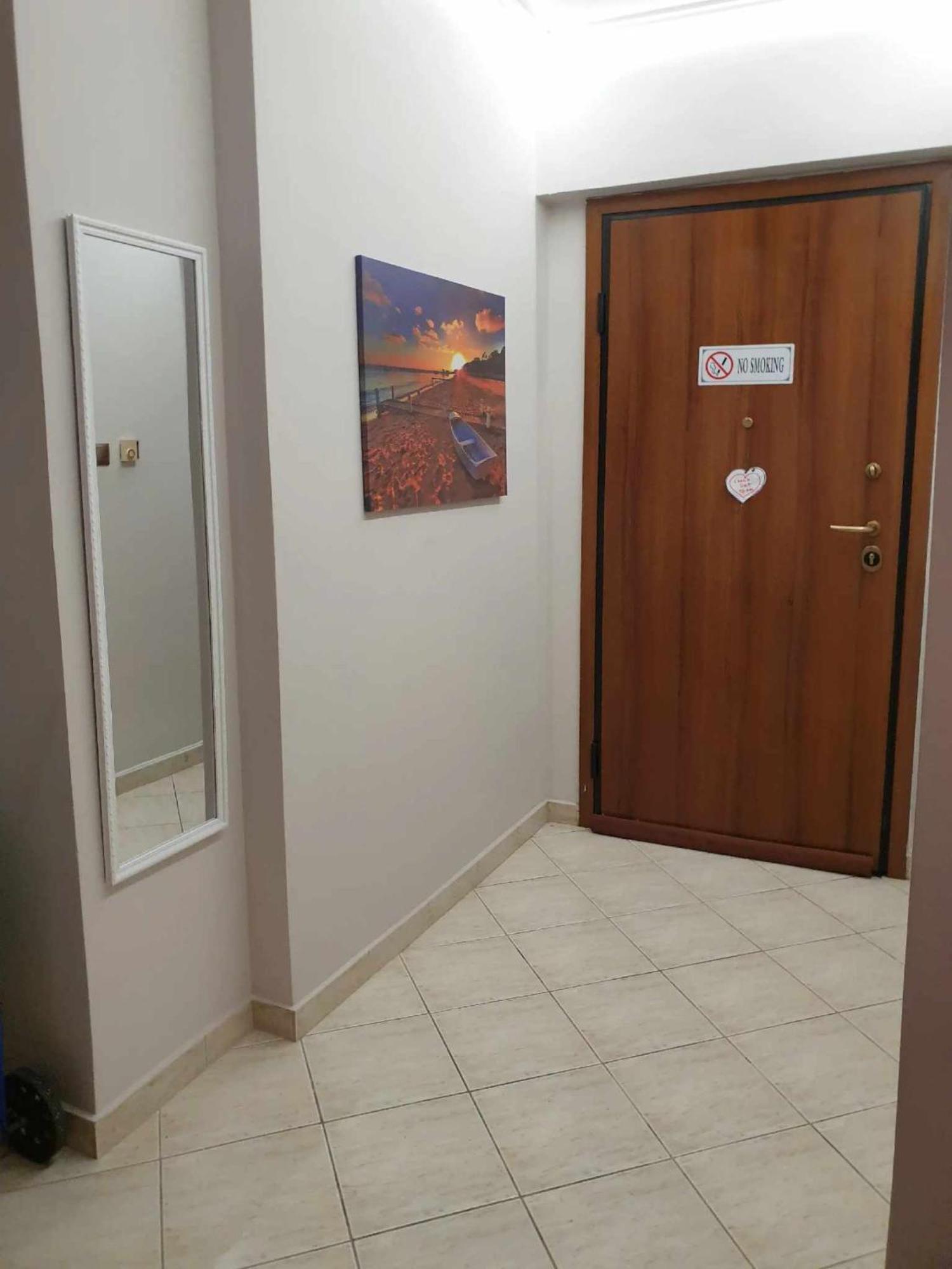 Lux Apartment Next To The Sea พีเรียส ภายนอก รูปภาพ
